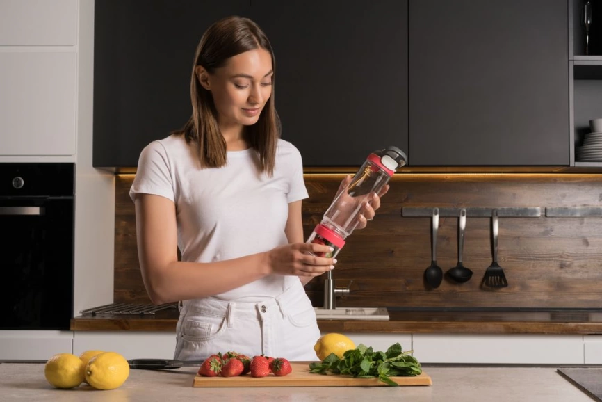 Бутылка для воды Cortland Infuser, красная фото 5