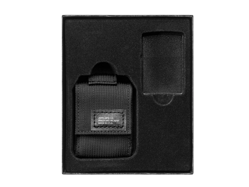 Набор ZIPPO: чёрная зажигалка Black Crackle® и чёрный нейлоновый чехол, в подарочной коробке фото 3