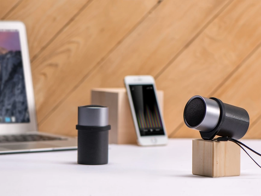 Портативные парные колонки Qjet TWS Mates с красными кольцами фото 8