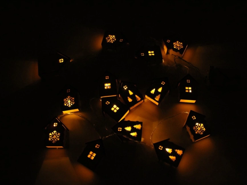 Елочная гирлянда с лампочками Зимняя сказка деревянная фото 3