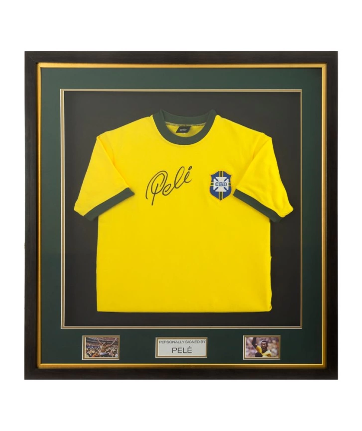 Футболка сборной Бразилии с автографом Пеле фото 1