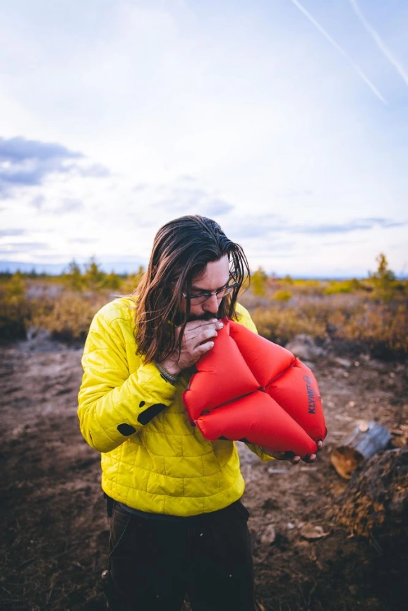 Надувная подушка Pillow X, красная фото 4