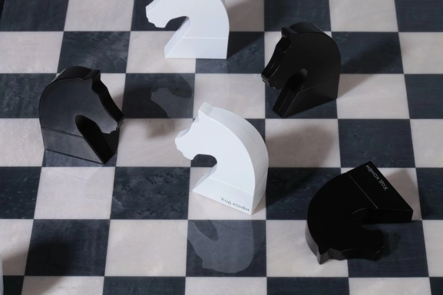 Флешка «Ход конем», 8 Гб, белая фото 3