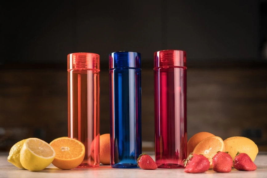 Бутылка для воды Aroundy, прозрачная с красной крышкой фото 3