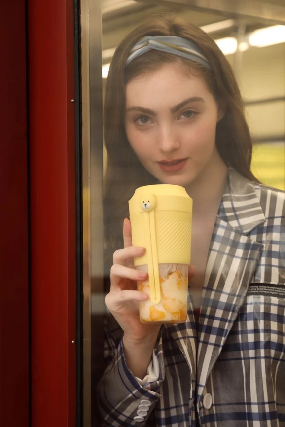 Портативный блендер Juicer, желтый фото 4