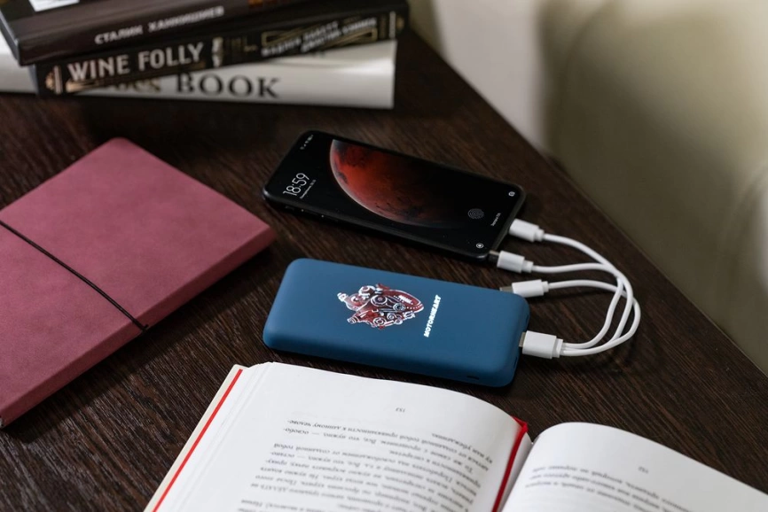 Аккумулятор с беспроводной зарядкой markBright Megapolis, 8000 мАч, синий фото 11